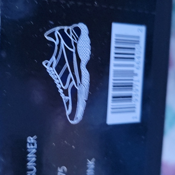 A Coach Sneaker C152 Tech Runner, Size 8.5 B - Picture 4 of 4